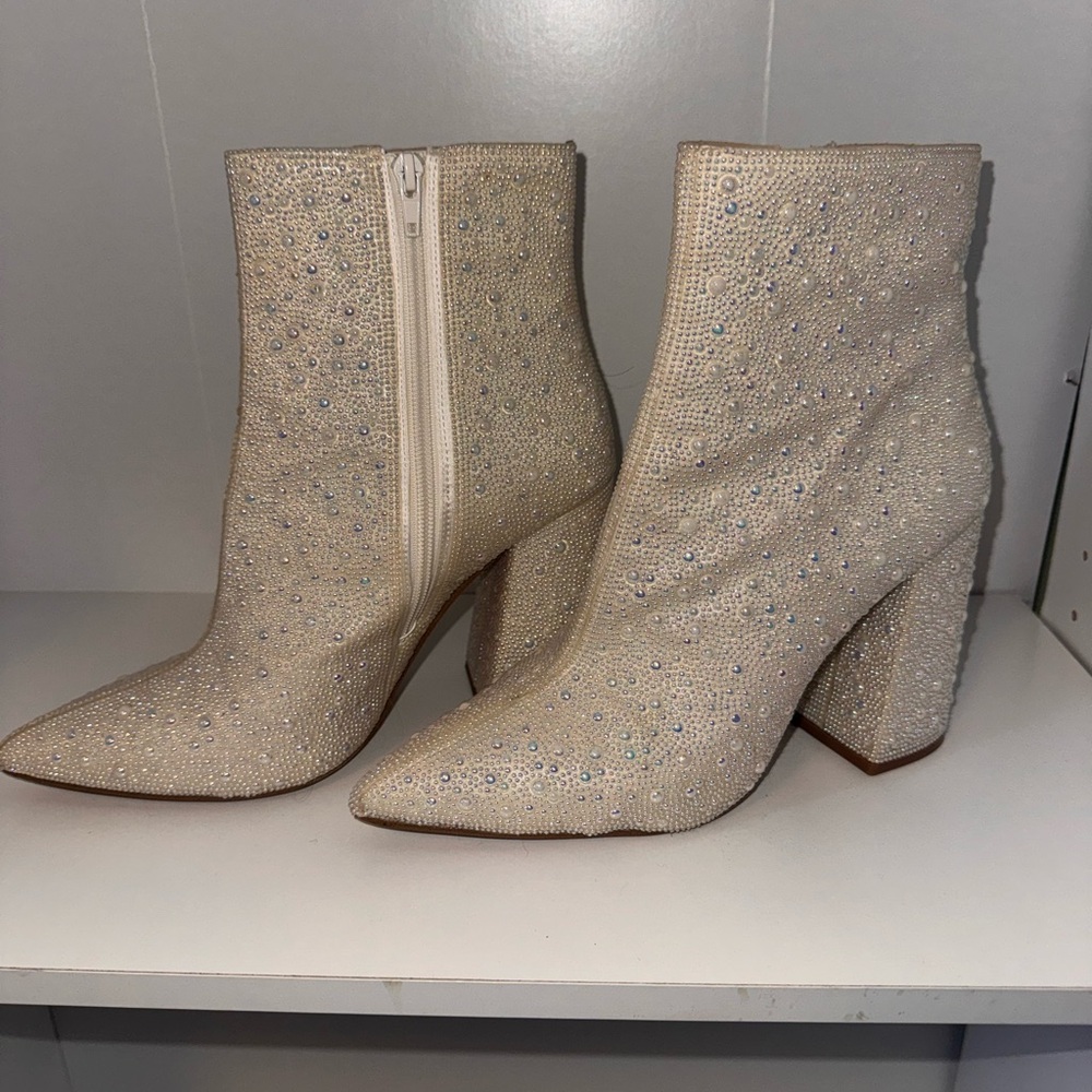 Steve Madden Nelle Pearl Heel Ankle Boots | Free Shipping | Women’s Size 11
